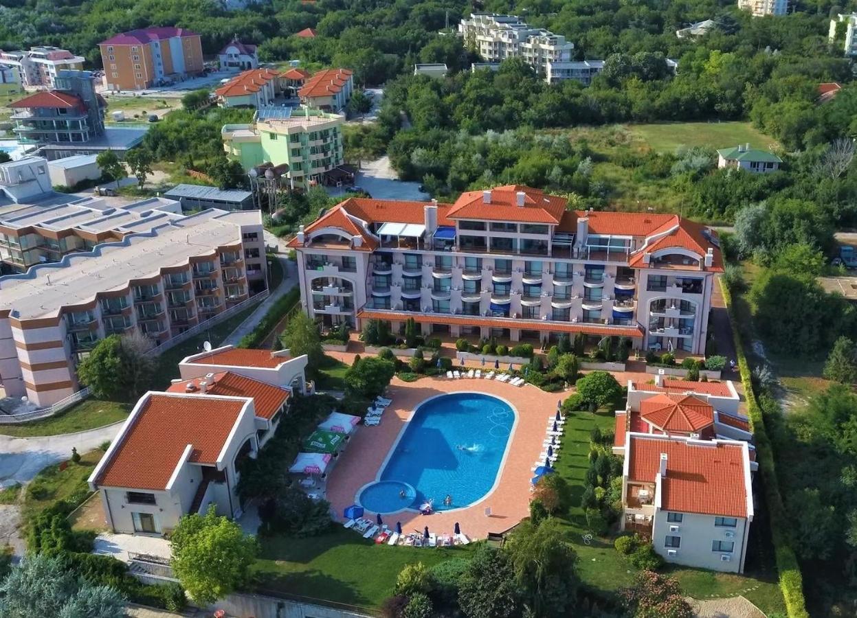 Romana Aparthotel *