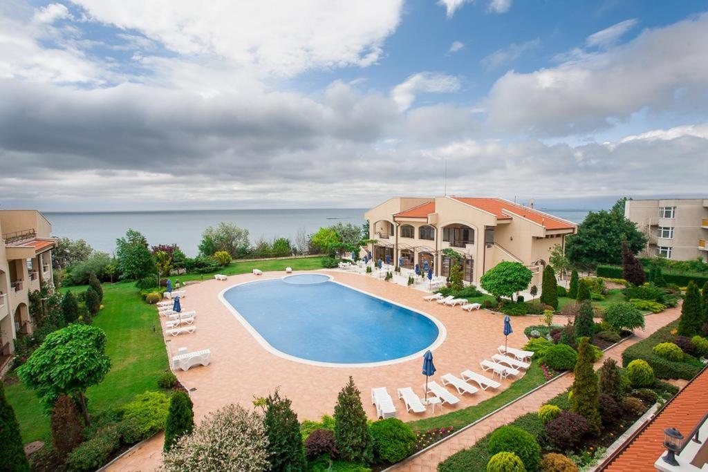 Romana Aparthotel